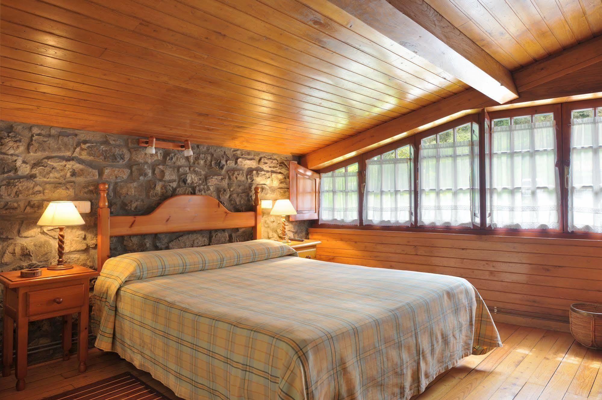 Casas Rurales El Llugaron Miravalles Exteriör bild